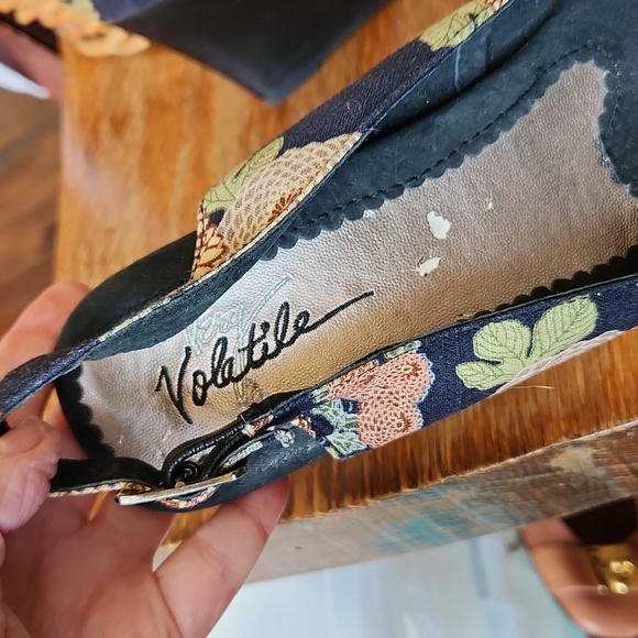 Very Volatile Canvas Floral Shoes - Picture 10 of 16